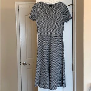 ANN TAYLOR Black & White Sweater Knit Dress